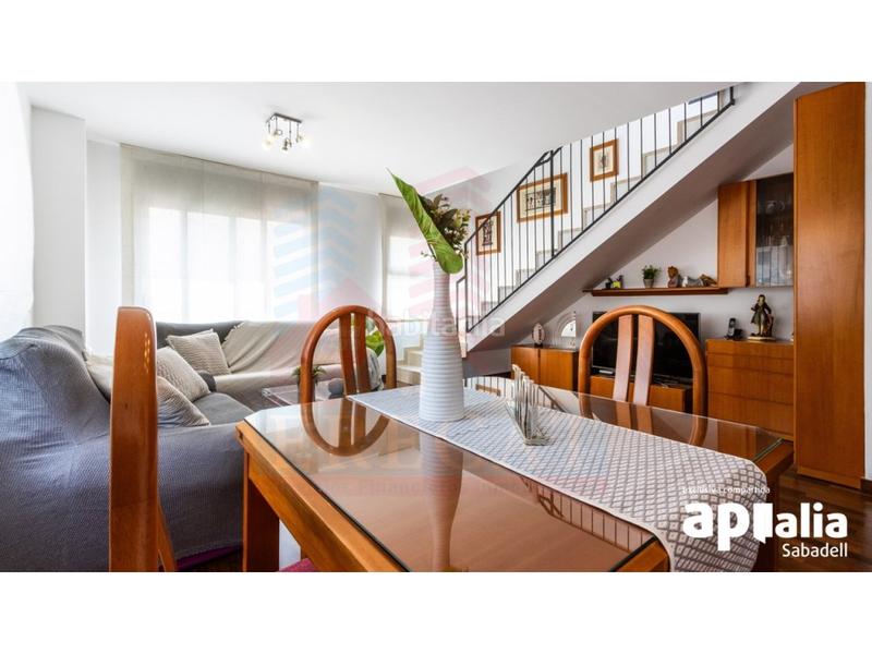 Foto 2e4c0c34-c5be-42ac-98c0-b372ea16c850. Dúplex  en venta en Creu Alta en Creu Alta Sabadell