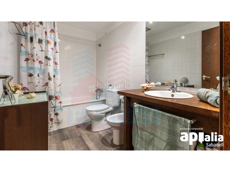 Foto 7cc2a664-a87d-4280-aff7-33b68e47925f. Dúplex  en venta en Creu Alta en Creu Alta Sabadell