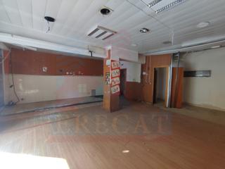 Location Local commercial  N/a. Local en alquiler en ciutat meridiana