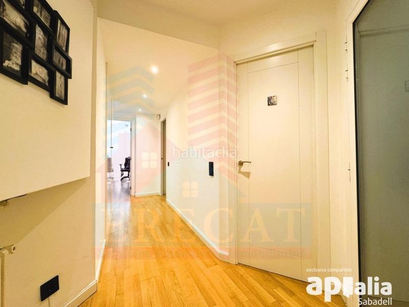 Foto 1bf43ea6-8926-4852-b4ae-c69e42c4b924. Piso  en venta Centre en Centre Sabadell