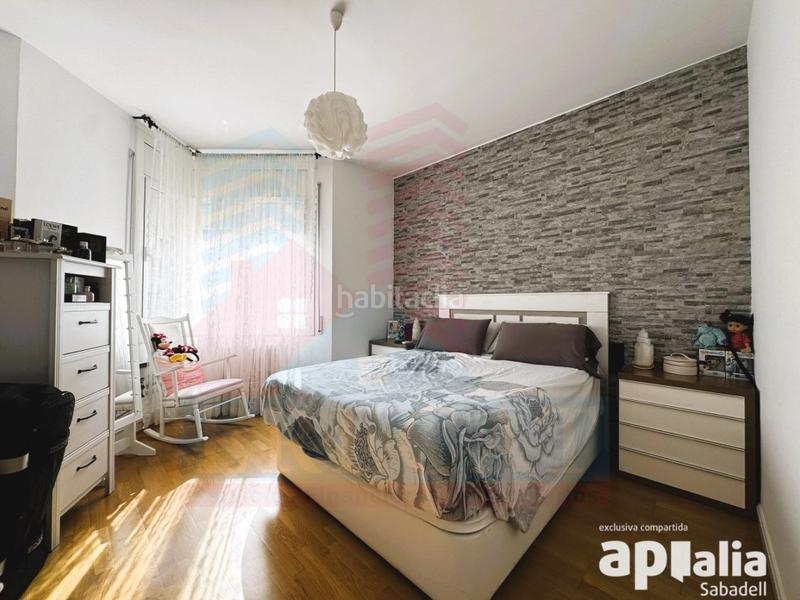 Foto 73eb80a8-db53-4b4a-8a8e-8345450053d7. Piso  en venta Centre en Centre Sabadell