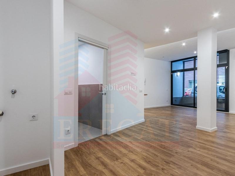 Foto c21367f5-b3d7-4a90-a0d2-d2a0529f34a5. Pis a Eixample Sabadell