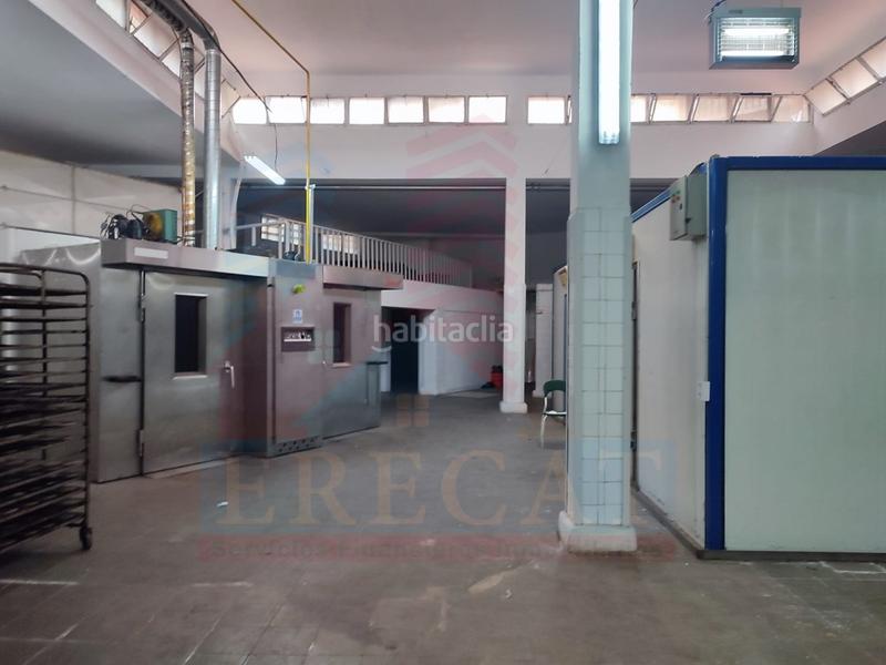 Foto 097e1ff6-5407-453a-96ac-acaf67b42bbb. Geschäftsraum in Ciutat Meridiana Barcelona