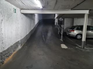 Parking voiture à Carrer de jordi rubió i balaguer 12
