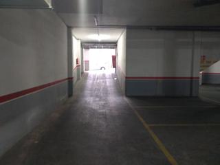 Parking voiture  Carrer d'antoni rubió i lluch