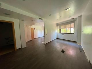 Miete Büro in Vinyets-Molí Vell. Atención  empredora !. un diamante en bruto para tu proyecto