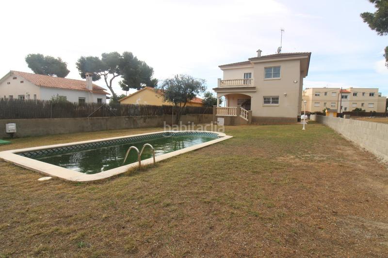 Foto 0b8c005c-c242-4257-bb16-feb25512ed5d. Xalet amb calefacció aparcament piscina a Segur de Calafell nucli urbà Segur de Calafell
