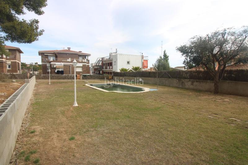 Foto 75ca8822-b4e1-4735-b327-b7a27e6a5f3a. Xalet amb calefacció aparcament piscina a Segur de Calafell nucli urbà Segur de Calafell