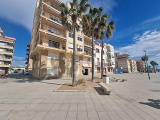 Planta baixa  Calle benito perez galdos de. Primera linea de mar
