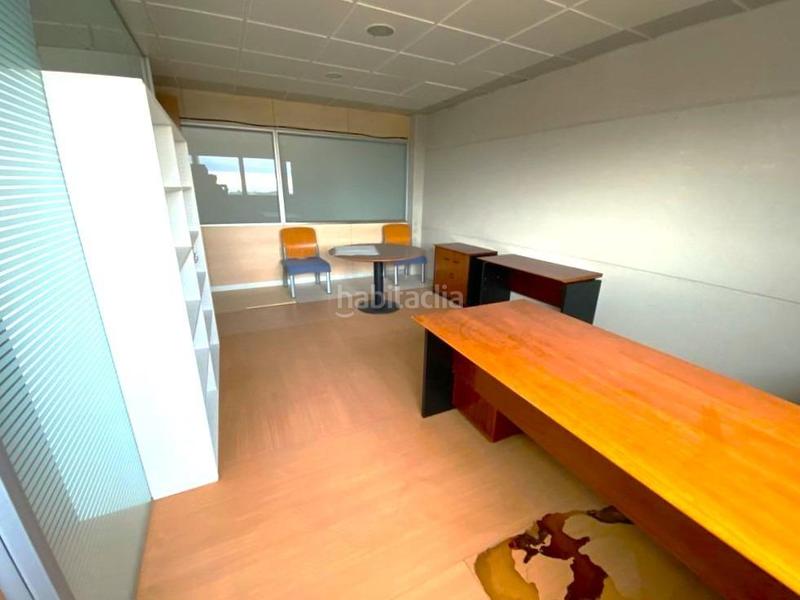 Foto a4d050a0-a0d6-4432-b357-d87c6a634e89. Bâtiment à usage industriel dans Roda de Barà