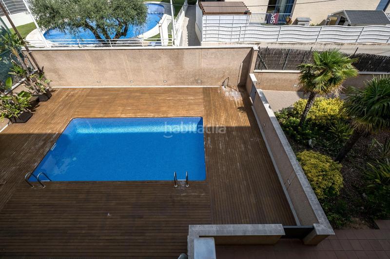 Foto c620e20b-0edd-46d0-9751-3e4d6699b1d5. Piso alto standing en 2 liena de mar con piscina en Torredembarra
