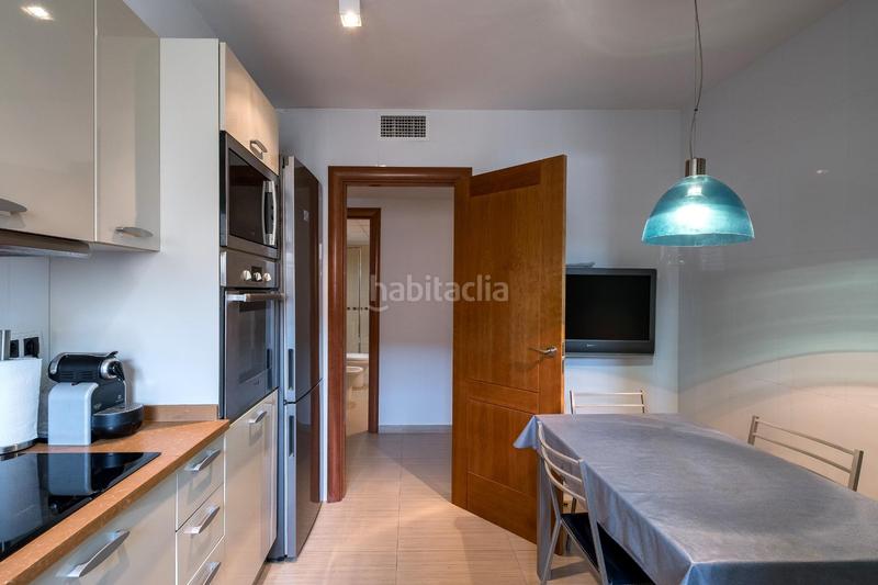 Foto f966b26f-dab0-4b3f-971f-972ba711d2f5. Piso alto standing en 2 liena de mar con piscina en Torredembarra