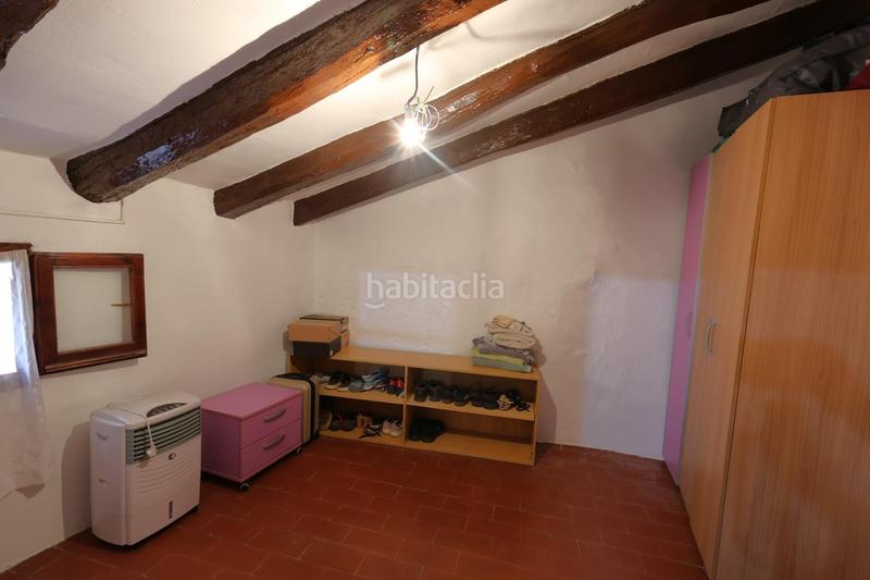 Foto f9169f13-fc26-4415-b07f-db63f1158c9d. Casa adossada a Sant Jaume dels Domenys