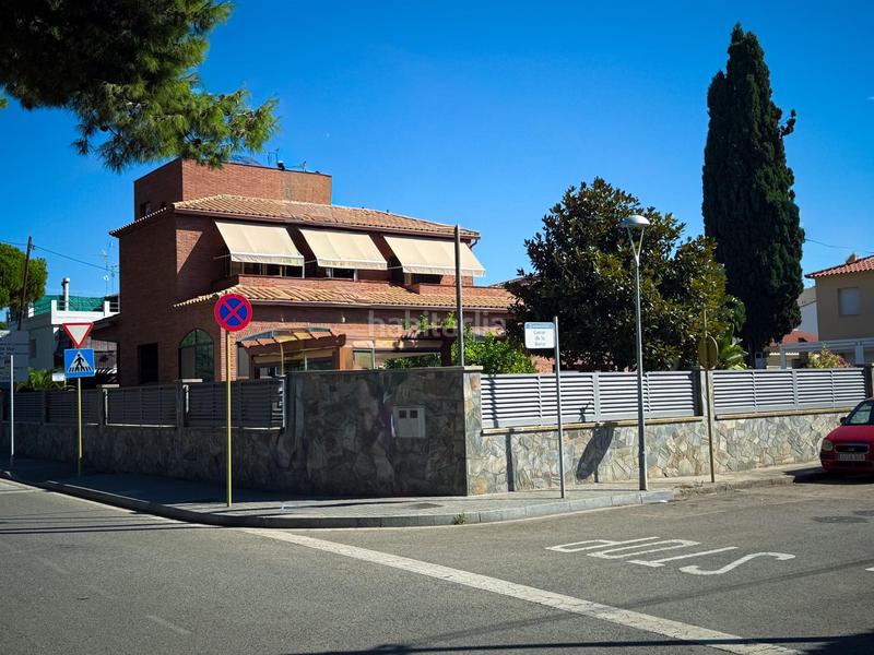 Foto 1946fe15-6e10-4450-aa38-5a9f198a90cd. Chalet in calle sant pere 66 in Calafell residencial Calafell