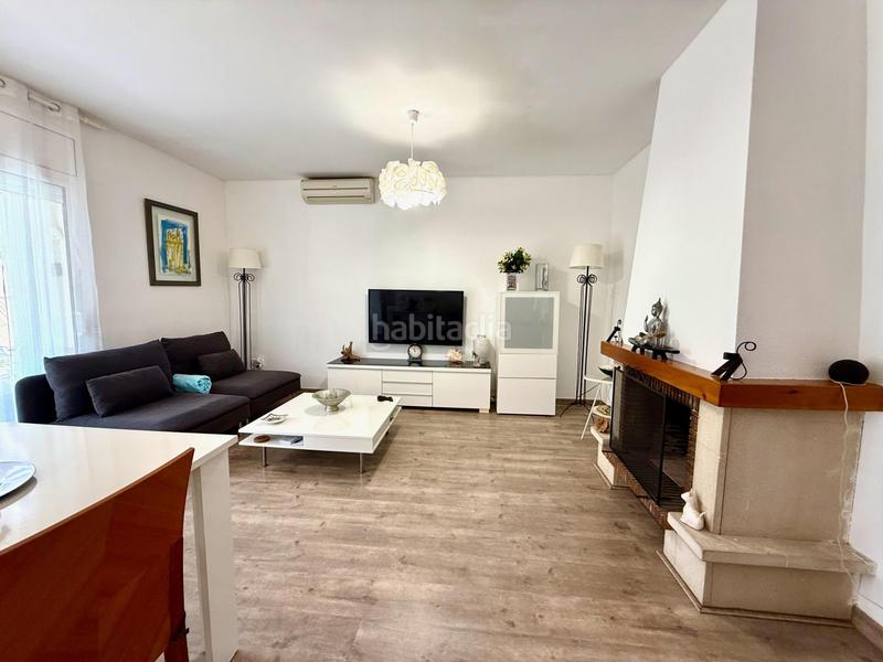 Foto 4216a09d-9b1e-46ce-9496-43db63e6c04b. Semi detached house in carrer holanda 27 in Segur de Calafell nucli urbà Segur de Calafell