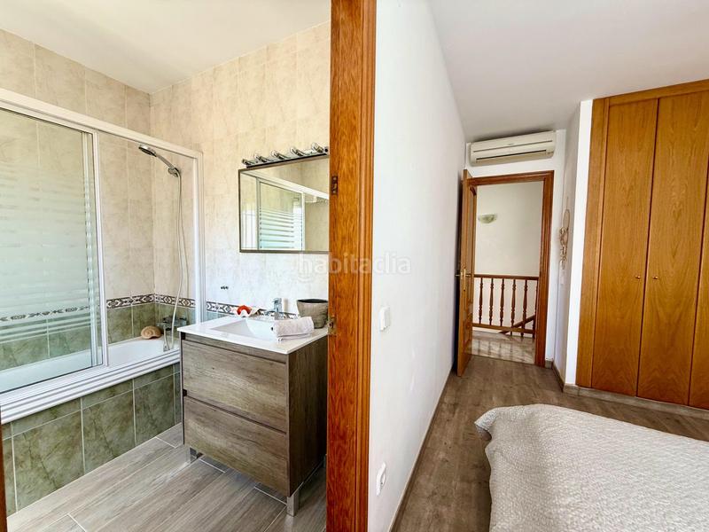 Foto d36d2bee-8d17-4203-95e1-46bfd9f3b5a5. Semi detached house in carrer holanda 27 in Segur de Calafell nucli urbà Segur de Calafell