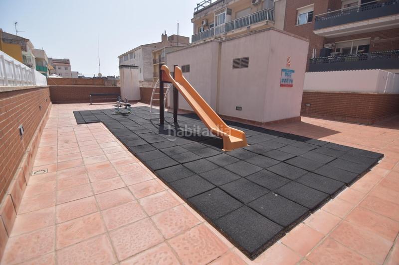 Foto cd56d51e-660f-4039-9f35-98bfb6465169. Piso moderno piso seminuevo en el vendrell con piscina y amplia terraza en Vendrell (El)