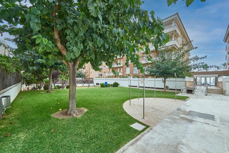 Foto 55bc5c7a-70f5-4fba-bdea-cd2d57328637. Planta baja en carrer de la cossetània 58 planta baja disfruta del sol y la playa en Calafell