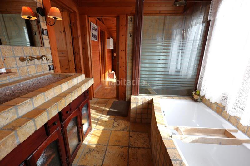 Foto 044bbddf-e4ef-4080-93e2-04d977dc3301. Casa amb calefacció aparcament piscina a Banyeres del Penedès