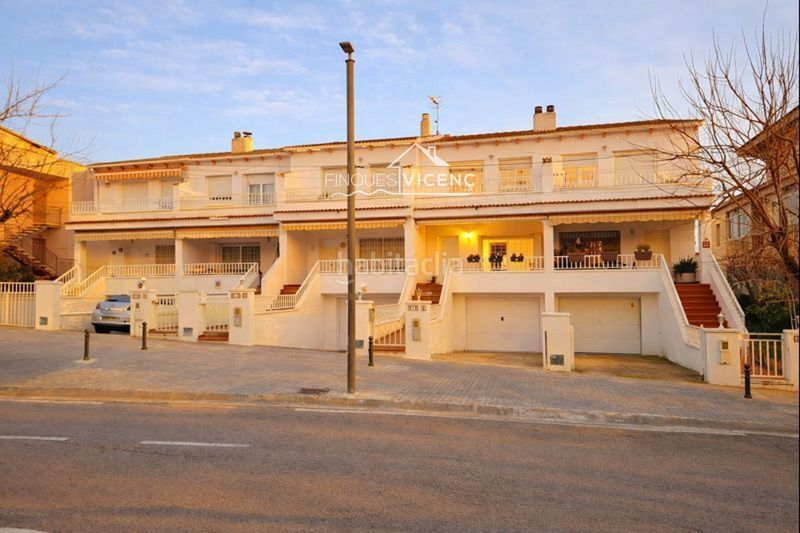 Foto 5e692f19-5d9d-43e0-8a04-7c50f514370c. Casa adossada amb calefacció aparcament piscina a Segur de Calafell