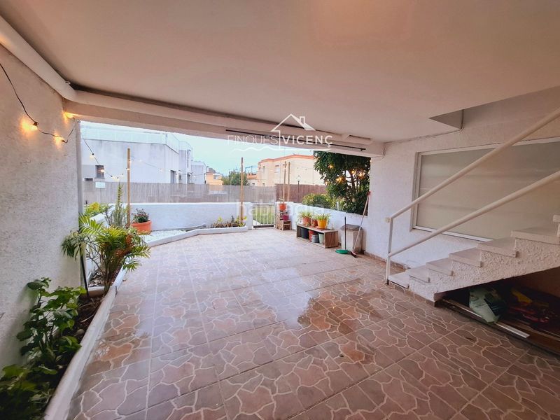 Foto 675b79f7-0ee4-4600-8056-d2438aed7227. Casa adossada amb calefacció aparcament piscina a Segur de Calafell