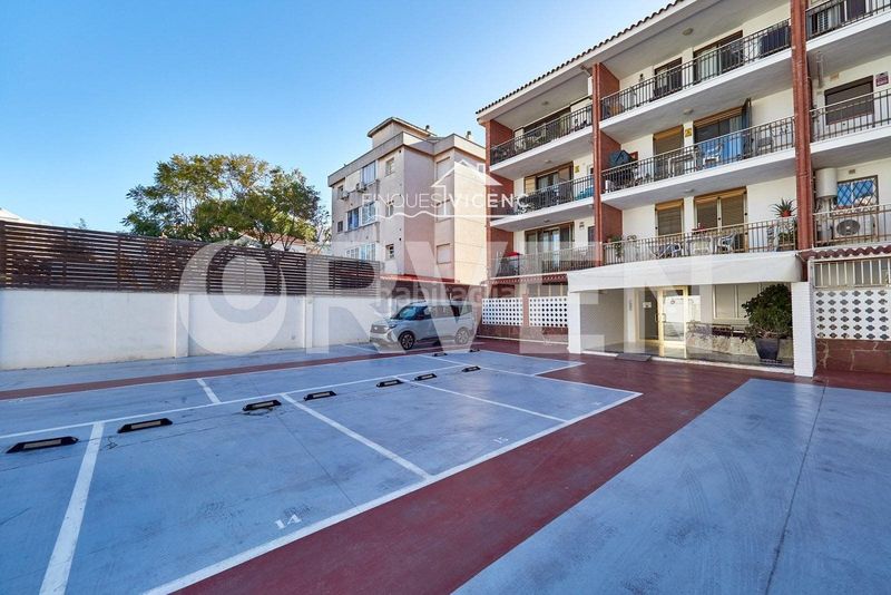 Foto c5d573e9-4b4a-4671-ad21-c56e2745c80e. Pis amb calefacció aparcament a Bonavista Vendrell (El)