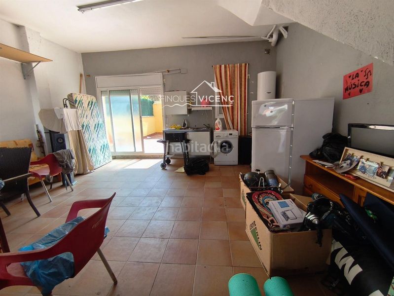 Foto 5b0f45ef-d18b-4052-8ef2-a4618187e1aa. Casa adossada amb calefacció a Montferri