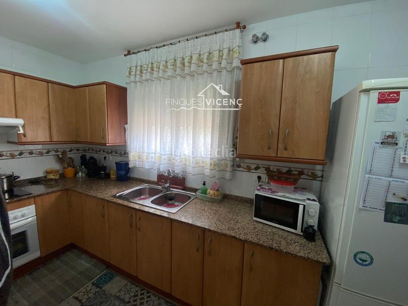 Foto f38c983e-9bc0-42ce-9d9c-1d35d1b62294. Casa adossada amb calefacció aparcament a Segur de Calafell nucli urbà Segur de Calafell