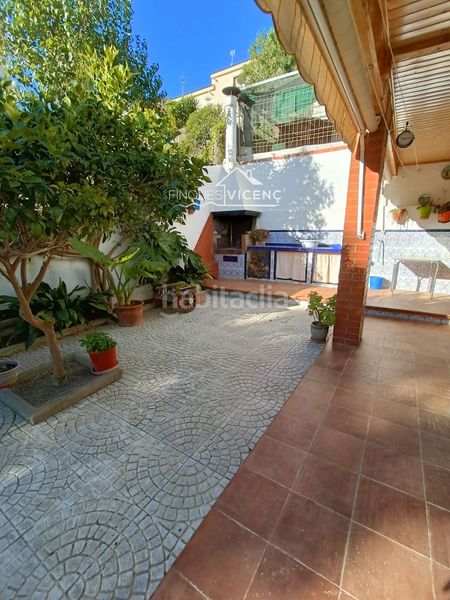 Foto 4bab04c5-d21d-4e34-9dd2-33ea01c5b0a6. Xalet amb calefacció aparcament piscina a Segur de dalt Segur de Calafell