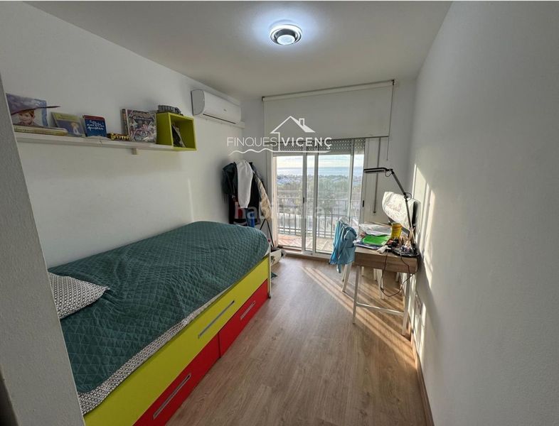 Foto 5c3d2779-552d-4eff-b735-f8676229d612. Casa amb aparcament piscina a Segur de Calafell nucli urbà Segur de Calafell