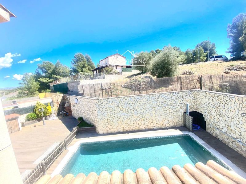Foto 46b40394-b2f9-4bb4-8b76-3ab2fe9e3b0c. Casa amb calefacció aparcament piscina a Valldemar-Montmar Segur de Calafell