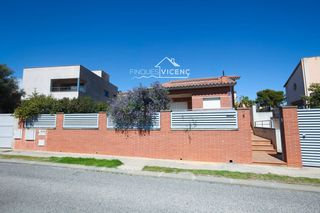Chalet  Sanera. Chalet independiente con gran terraza en calafell