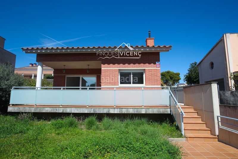 Foto 79d90abd-7821-49ce-8823-bdfd6fe59370. Xalet amb calefacció aparcament a Ciutat jardí Bonanova Calafell
