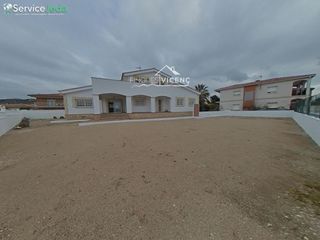 Xalet  Escorpio. En roda de bara