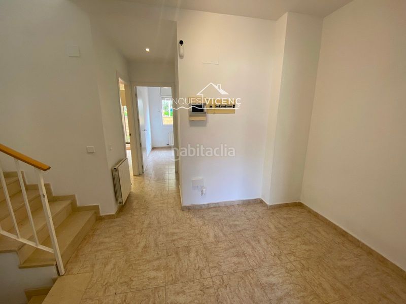Foto 15bb9699-d04b-4e8a-b4a7-23cda1c3d857. Casa adossada amb calefacció aparcament a Calafell poble Calafell