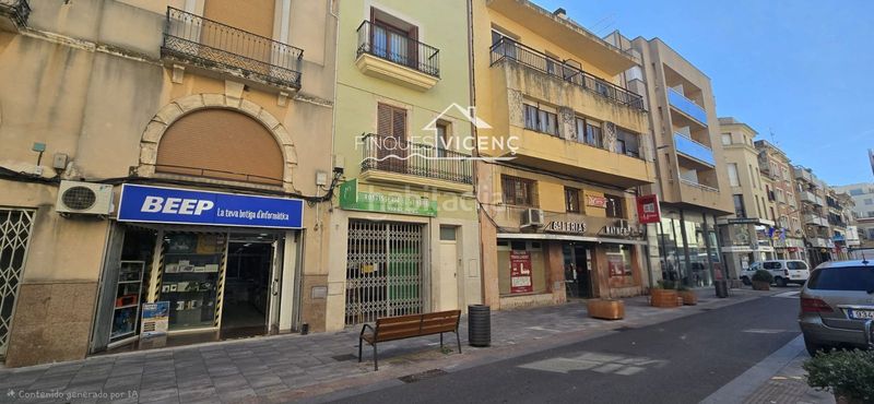 Foto ee3eaeae-8764-4332-8c5a-6cd865e5edf0. Edifici a Centre Vendrell (El)