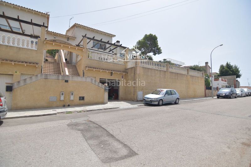 Foto 5abb6bee-fdc1-4dd1-9752-809a794565c0. Casa adossada amb calefacció aparcament piscina a Roda de Barà
