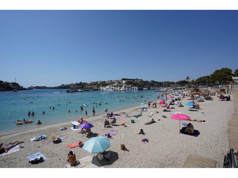 Foto fc3a953a-01c4-48c8-a352-32dd75637e44. Pis a niñas 89 a Porto Cristo Manacor