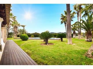 Country house in 12 53. Finca rustica con licencia vacacional y casa de invitados en art