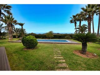 Masía en 12 53. Finca rustica con licencia vacacional y casa de invitados en art