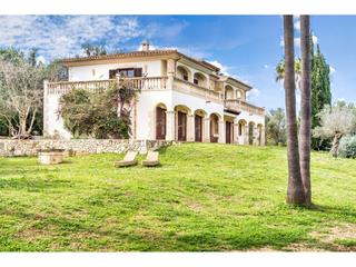 Maison à 10 270b. Fantástica finca en muro con vistas al mar