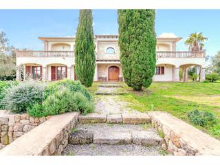 Casa a 10 270b. Fantástica finca en muro con vistas al mar