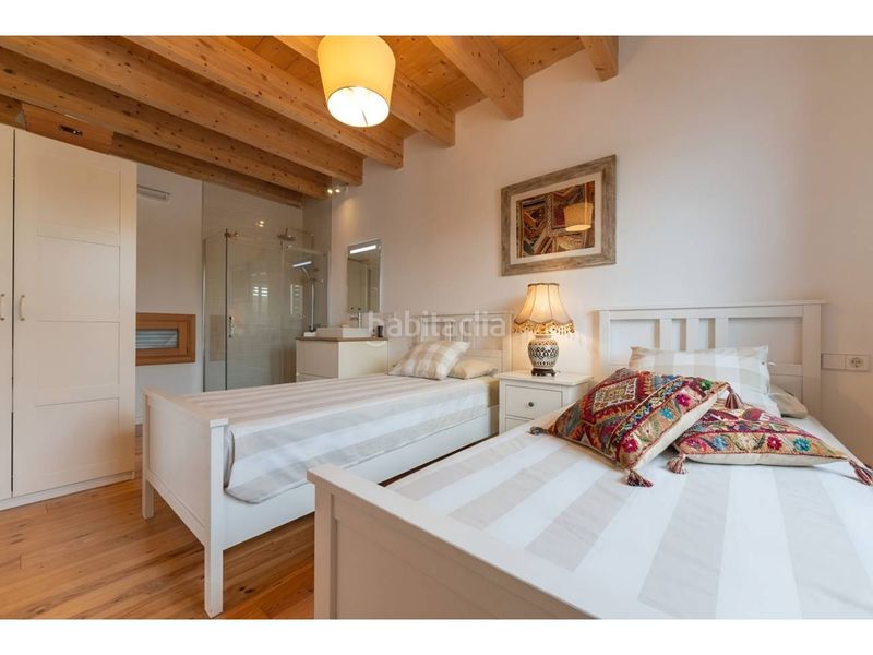Foto 4bfdb673-a4a7-4e87-8d7c-34b8f0af793e. Casa amb piscina a Muro
