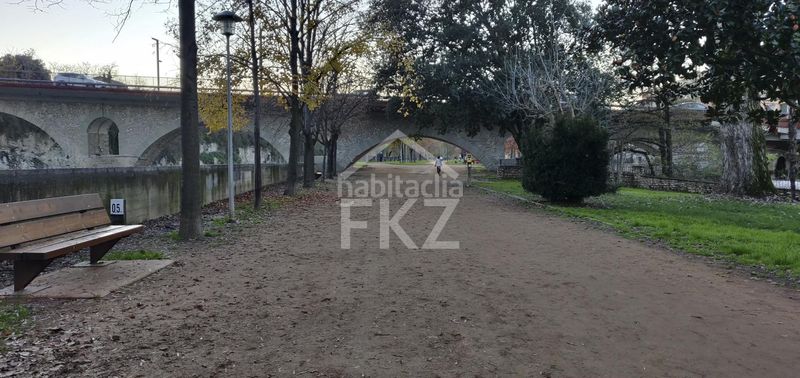 Foto db9cc402-1a5e-4c59-92a0-562174cee803. Local comercial a Manlleu