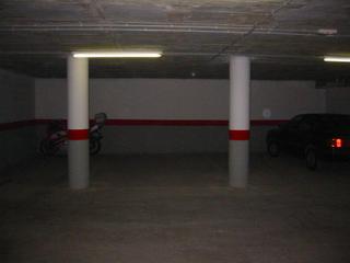 Car parking in joan de mas
