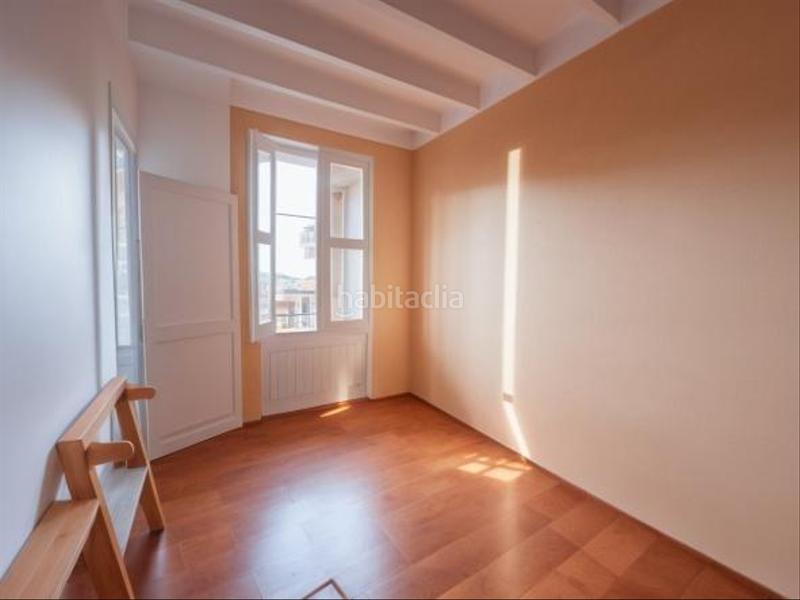 Foto 38822c98-c01a-4124-931a-15d237e38a77. Édifice dans Torelló