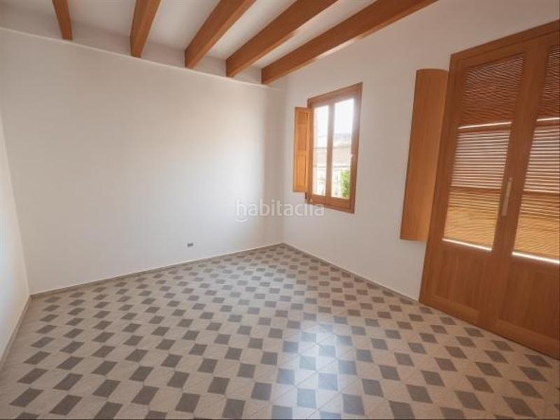 Foto 5b994449-1cf1-46a6-b2d1-93b7fe6bf607. Édifice dans Torelló