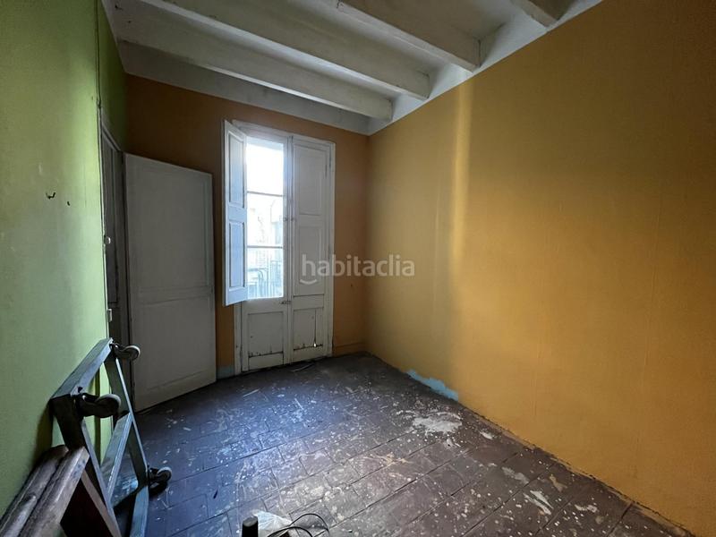 Foto 6eb597c0-0b0d-46c8-9a46-f8720ee93c1d. Édifice dans Torelló