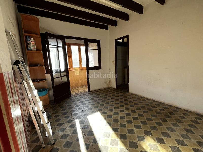 Foto 7a9573e8-9121-4b40-bdbb-92ab53ac7ec5. Édifice dans Torelló