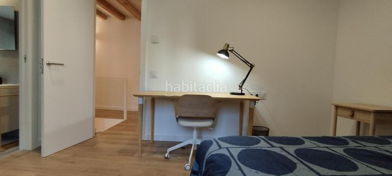 Foto 1a77c9b4-5fa9-4a54-8e20-c856459190fa. Rent flat with heating in Centre Vic